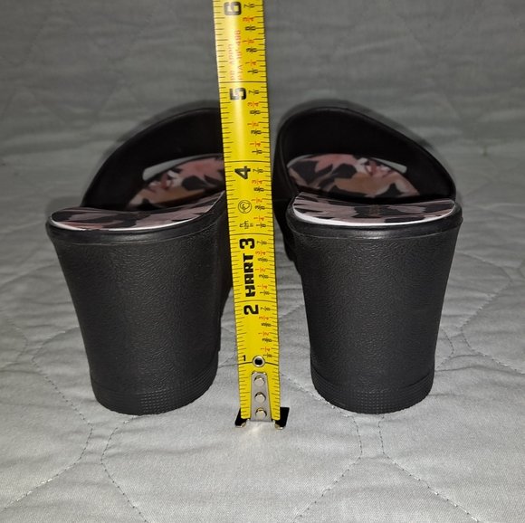 Baretraps Wedge Slide Sandals Women's 10 Black /Floral Footbed 3" Heels Open-Toe - Picture 10 of 11